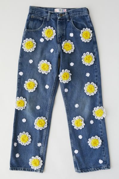 THE SERIES Daisy Jean | Urban Outfitters