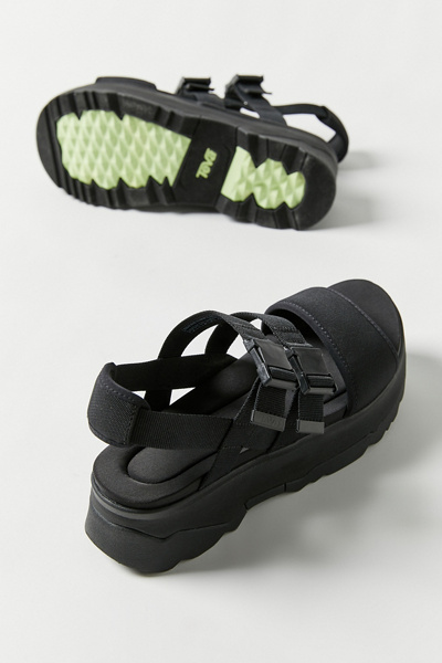 Teva | Urban Outfitters
