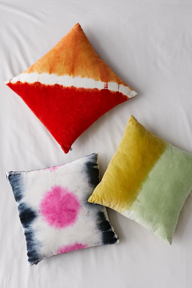 TieDye Velvet Throw Pillow Urban Outfitters
