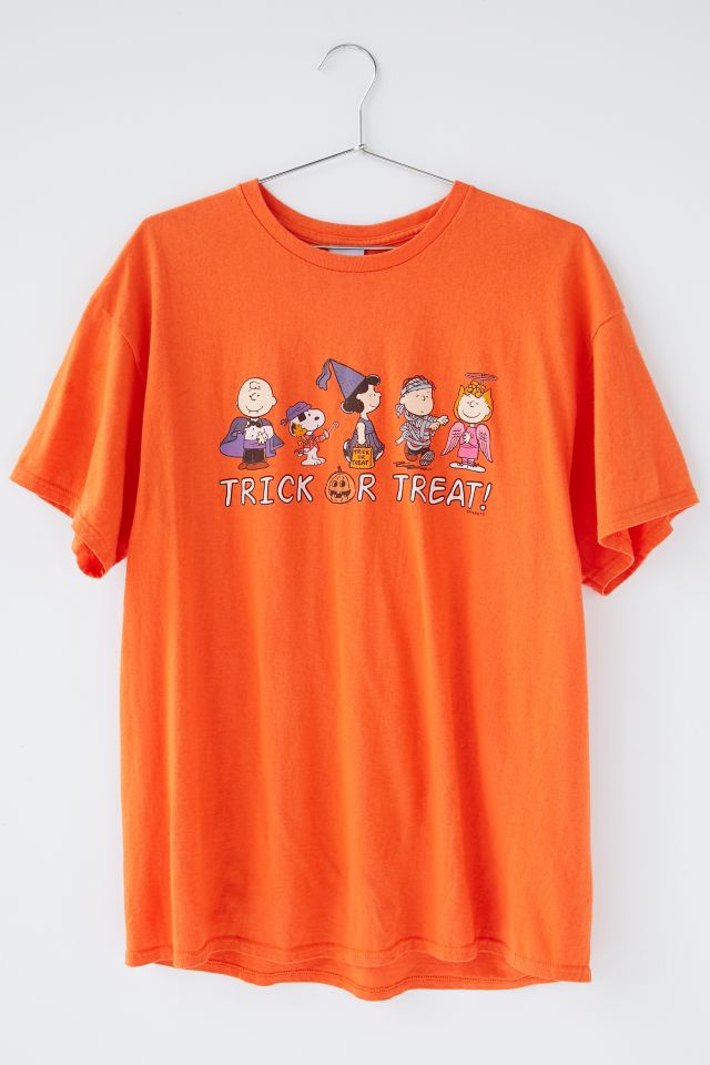 junk food peanuts tee