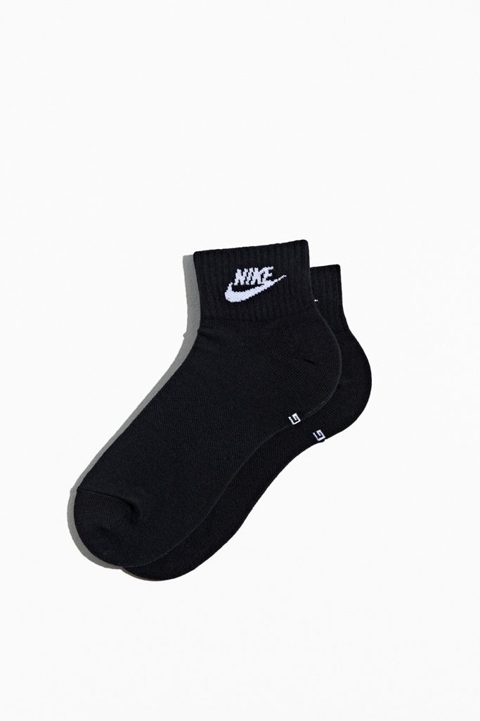 Nike Everyday Essential Ankle Sock 3-Pack | Urban Outfitters