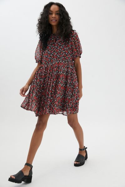 En Saison Pleated Floral Babydoll Dress | Urban Outfitters