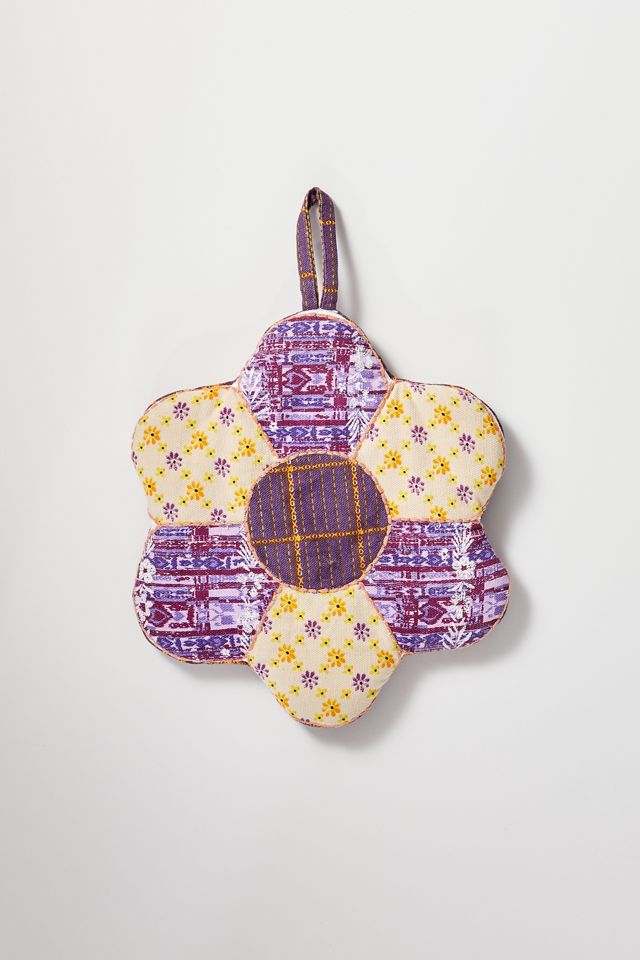 Daisy Oven Mitt Urban Outfitters
