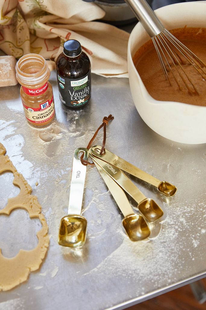 Brass Measuring Spoon Set Urban Outfitters Canada