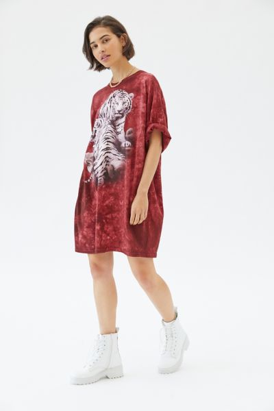 urban outfitters tiger tee