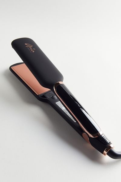 aria flat iron