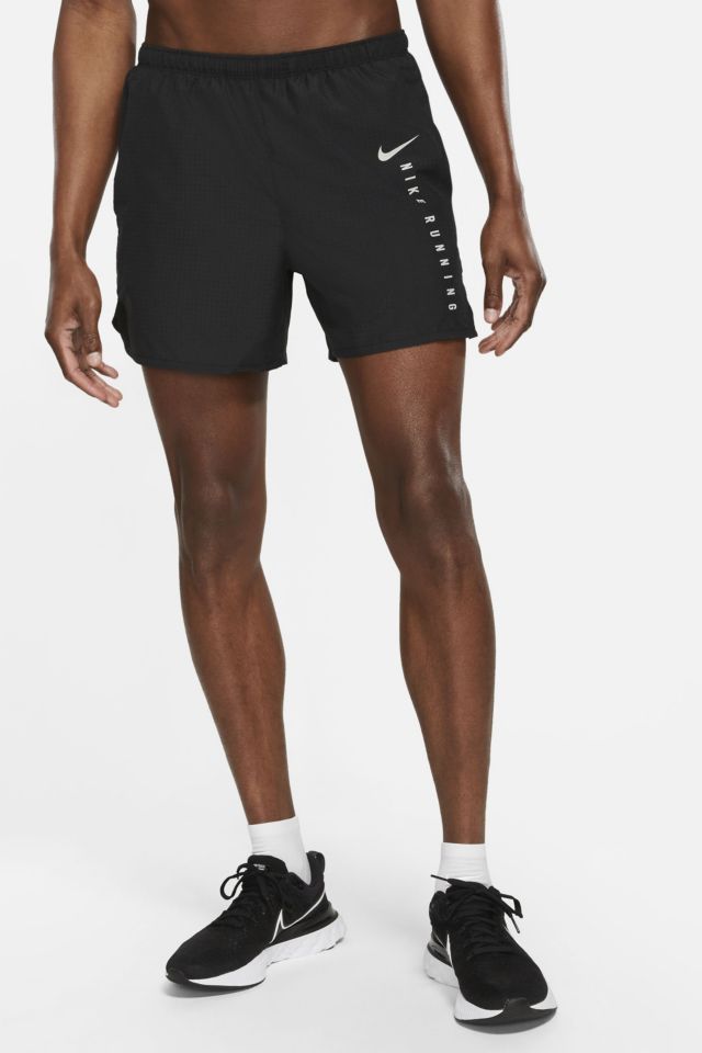 Nike Run Challenger Short | Urban Outfitters