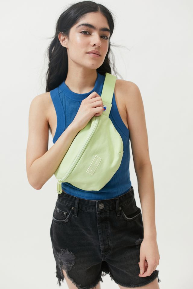 Champion UO Exclusive Belt Bag | Urban Outfitters