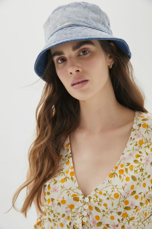 UO Buckle Up Bucket Hat | Urban Outfitters Canada