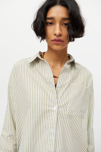 urban outfitters daisy shirt