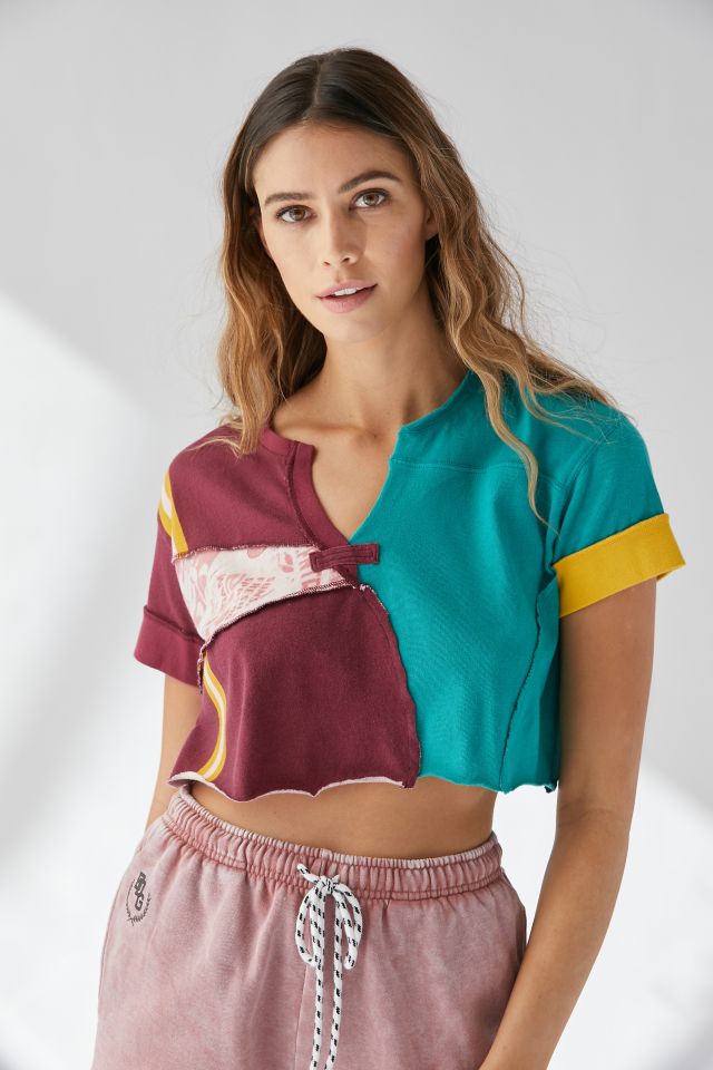 UO Token Spliced Cropped Tee | Urban Outfitters