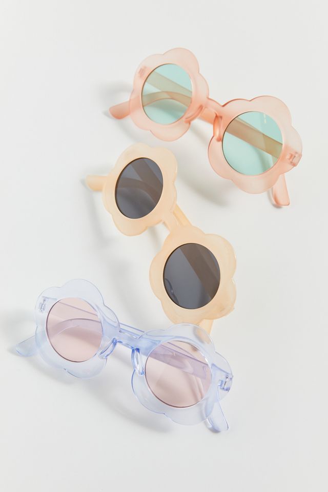 Daisy Plastic Round Sunglasses Urban Outfitters