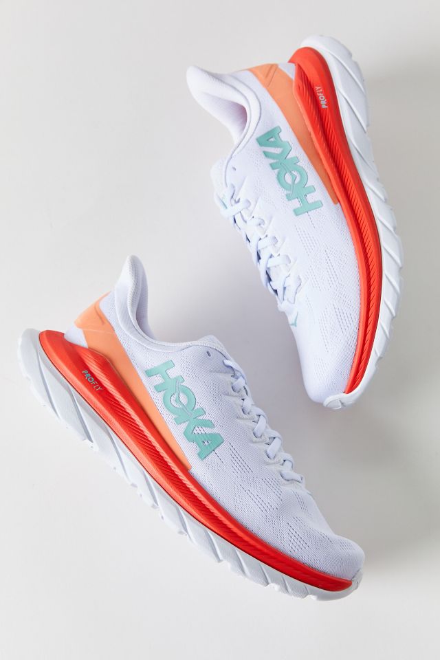 HOKA ONE ONE® Mach 4 Women’s Sneaker | Urban Outfitters