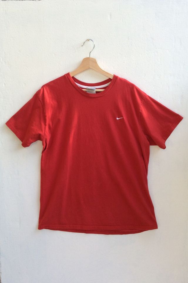 Vintage Nike Embroidered Logo T-shirt | Urban Outfitters