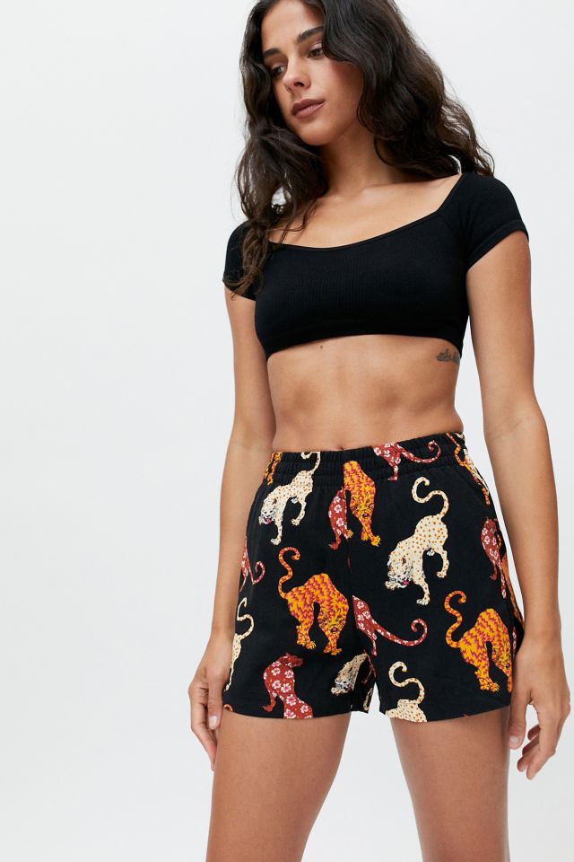 UO Hayden Pull-On Souvenir Short | Urban Outfitters