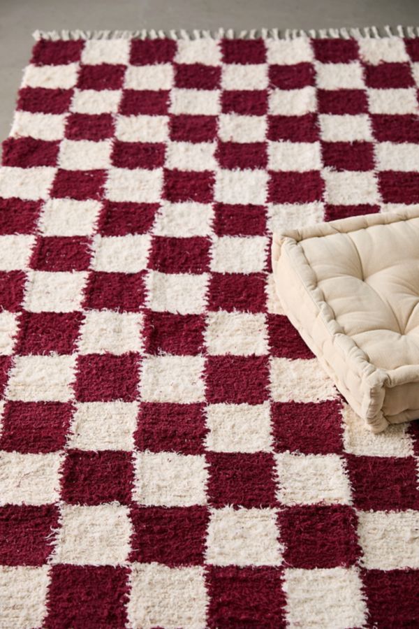 Slide View: 2: Checkerboard Woven Shag Rag Rug