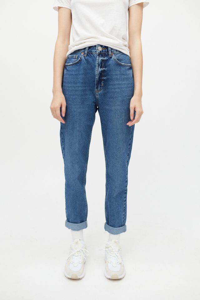 BDG High-Waisted Mom Jean – Medium Wash | Urban Outfitters