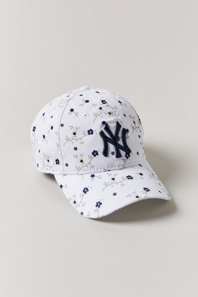 betches bride bucket hat