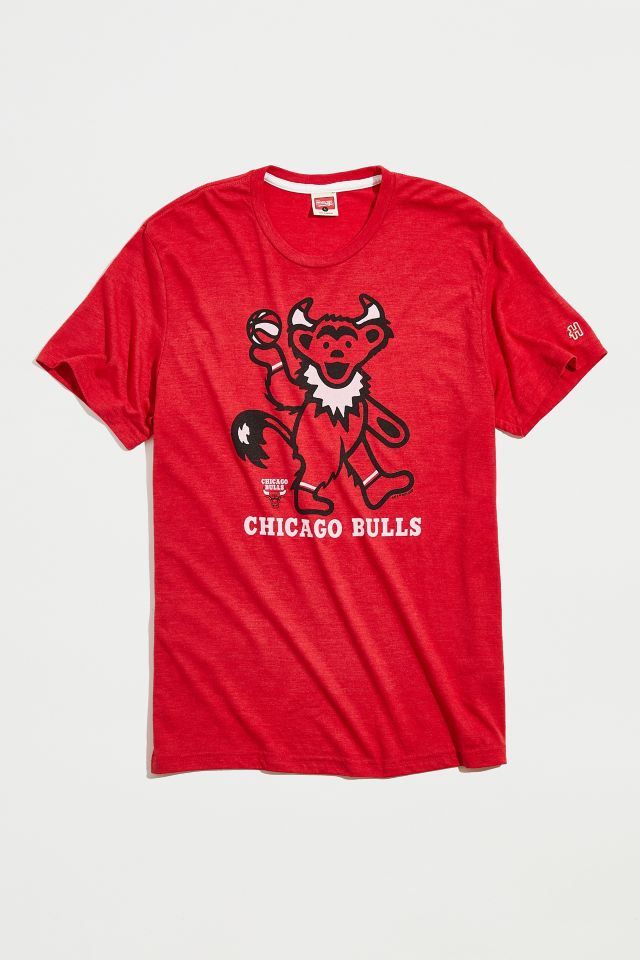 HOMAGE X Grateful Dead X NBA Chicago Bulls Tee | Urban Outfitters