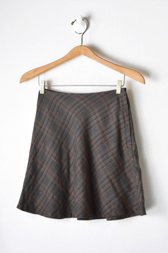 Vintage 90s Dark Plaid Mini Skirt | Urban Outfitters
