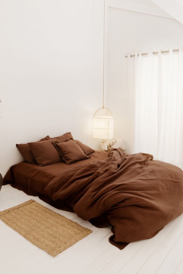 Slide View: 2: MagicLinen Linen Duvet Cover