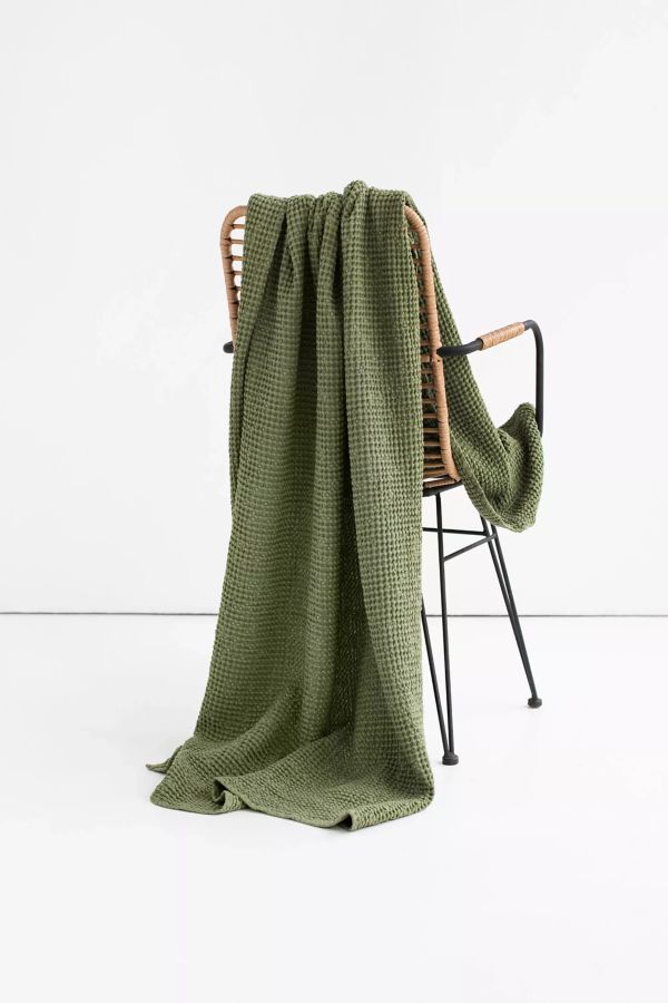 Slide View: 2: MagicLinen Waffle Throw