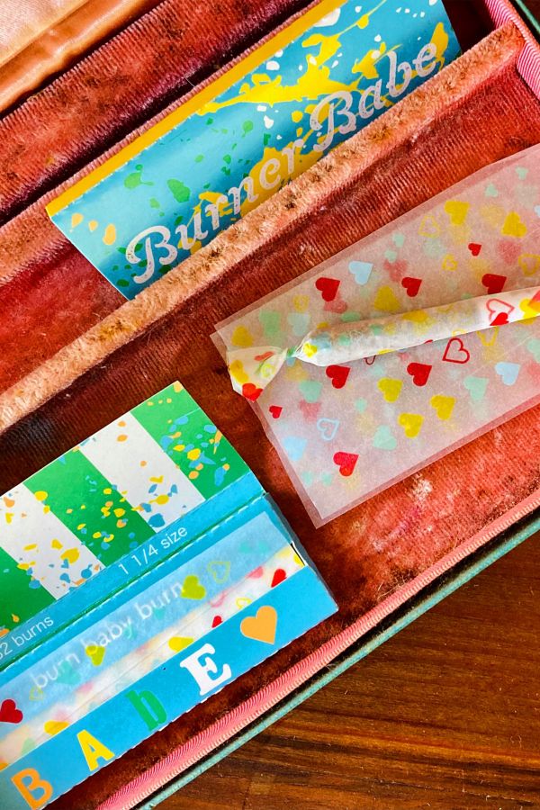 Slide View: 1: Burner Babe Obsession Rolling Papers