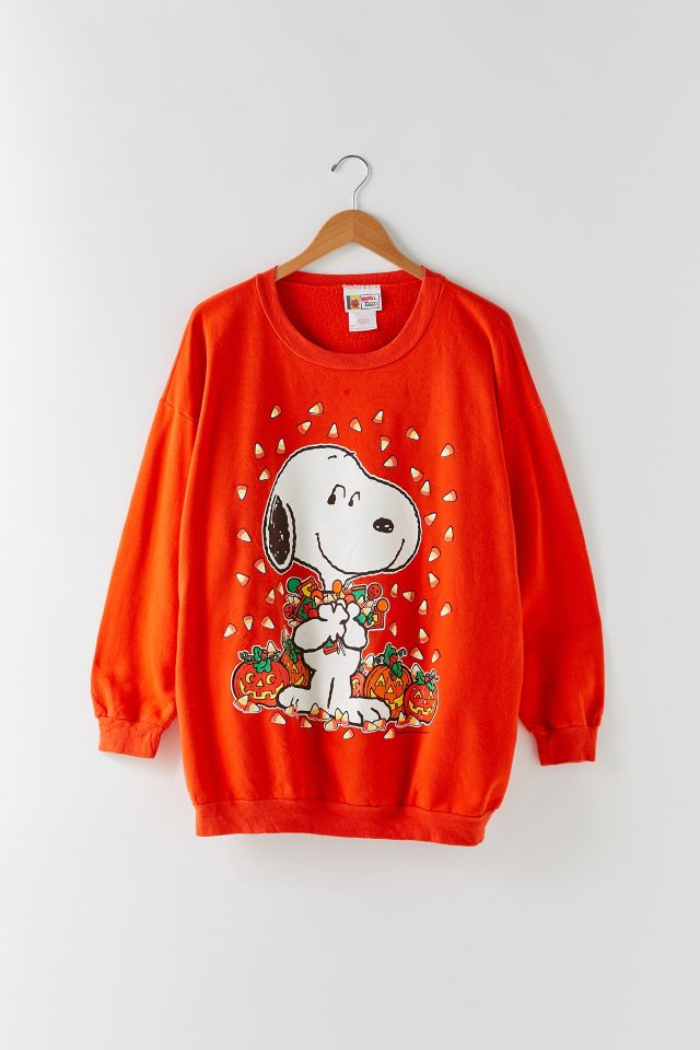 Vintage Halloween Snoopy Graphic Crew Neck Sweatshirt | Urban Outfitters