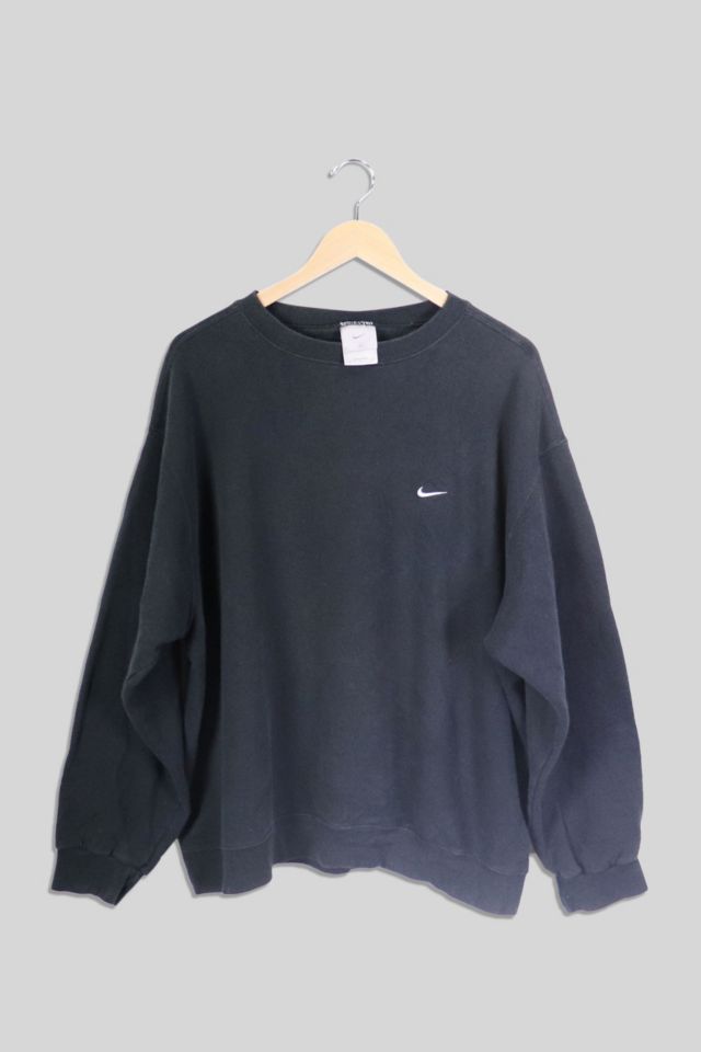 Vintage Nike Y2K Small Swoosh Crewneck Sweatshirt | Urban Outfitters