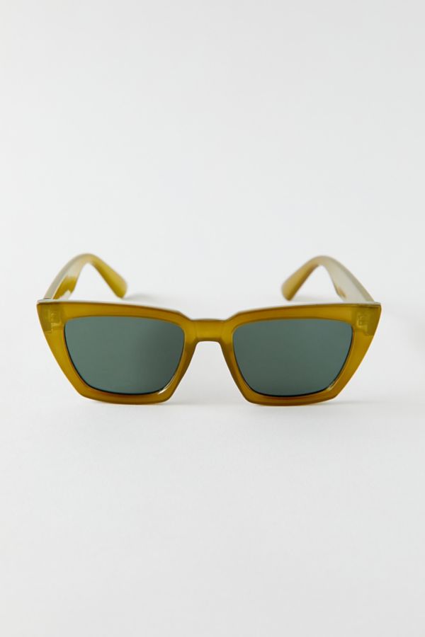 Slide View: 2: Lunettes de soleil rectangulaires en plastique Muir