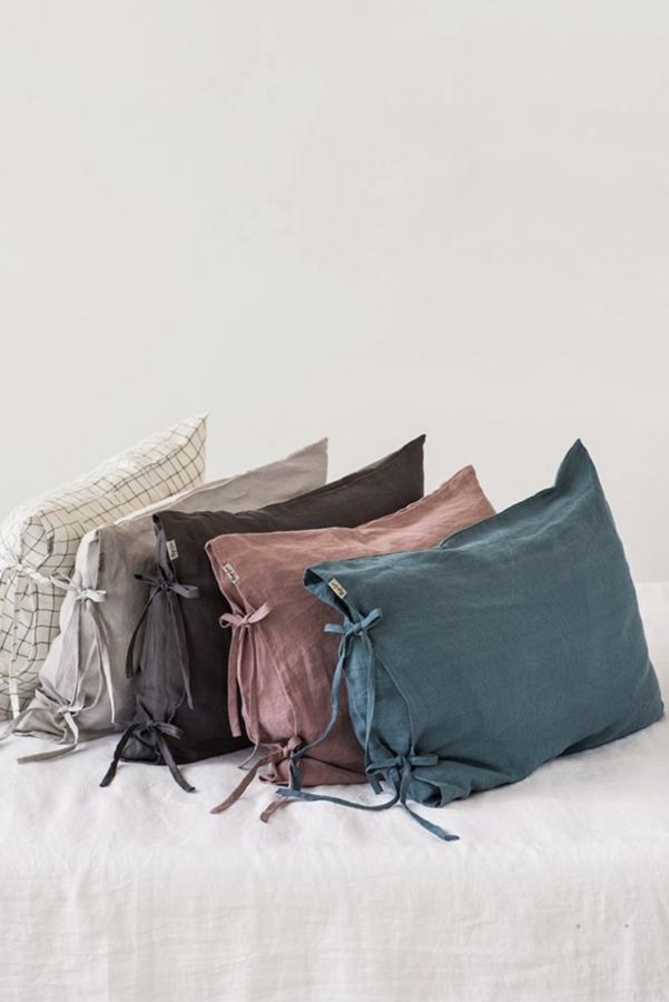 Slide View: 3: MagicLinen Linen Pillowcase With Ties