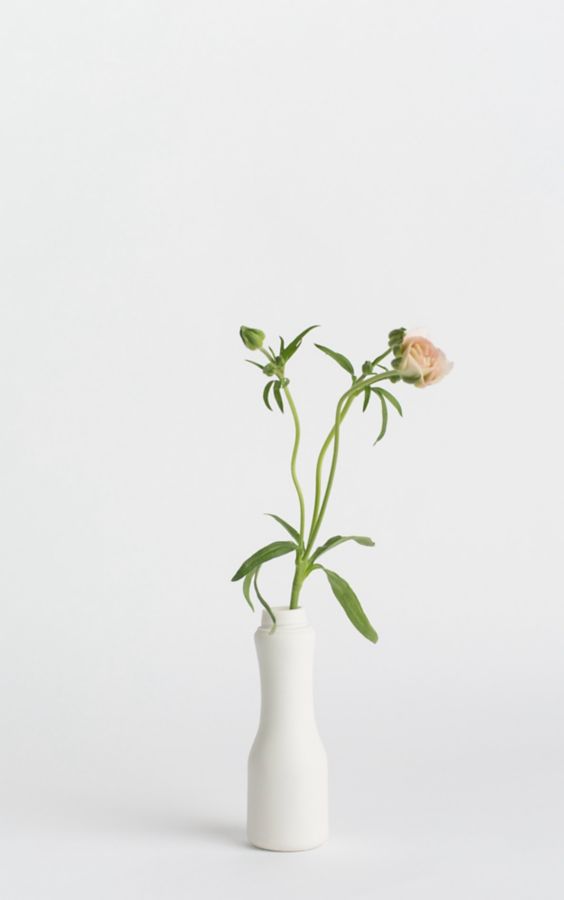 Slide View: 1: Middle Kingdom x Foekje Fleur Porcelain Yoghurt Vase