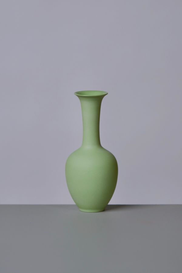 Slide View: 1: Middle Kingdom Miniature Porcelain Lotus Vase