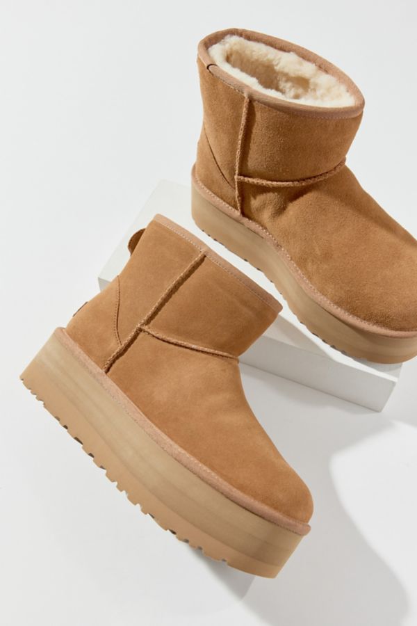 Slide View: 3: UGG Classic Mini Platform Boot