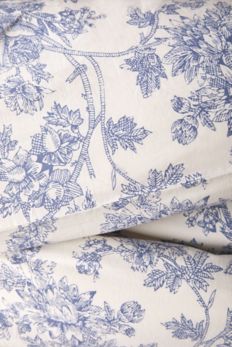 Slide View: 4: Toile Duvet Set