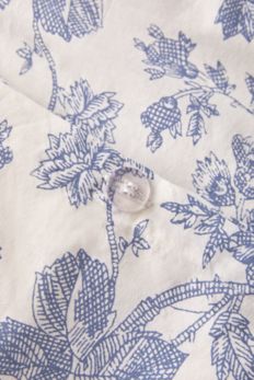 Slide View: 6: Toile Duvet Set