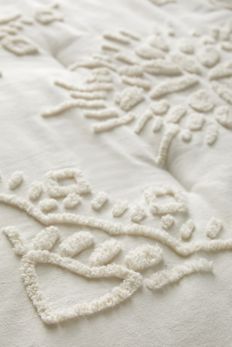 Slide View: 4: Jackie Tufted Comforter