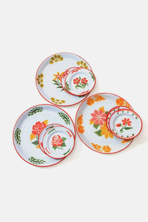 Slide View: 5: Puebco Unique Upcycled Enamel Floral Plate Set