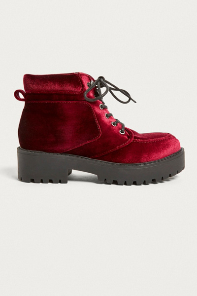 urban outfitters lace up boots