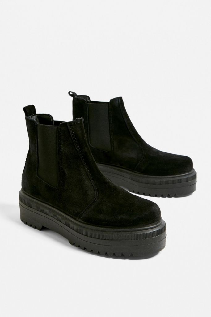 UO Brody Black Suede Platform Chelsea Boot | Urban Outfitters
