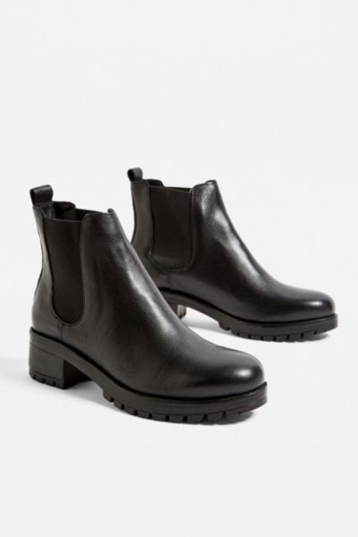 black chelsea boots urban outfitters