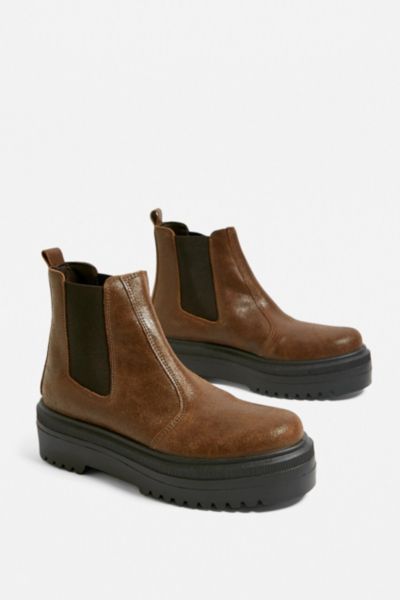 uo brody platform chelsea boot