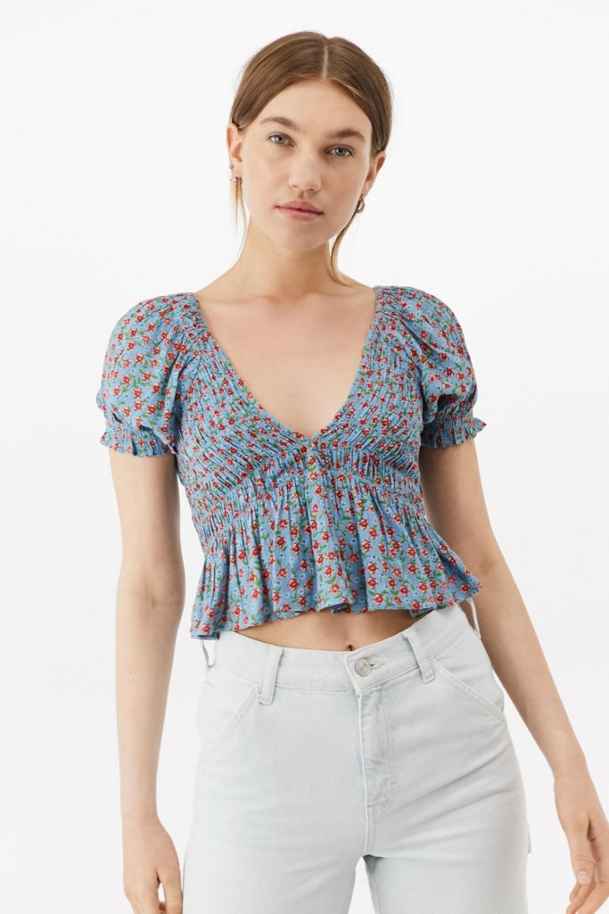 UO Izzy Rosebud Smocked Puff Sleeve Blouse | Urban Outfitters