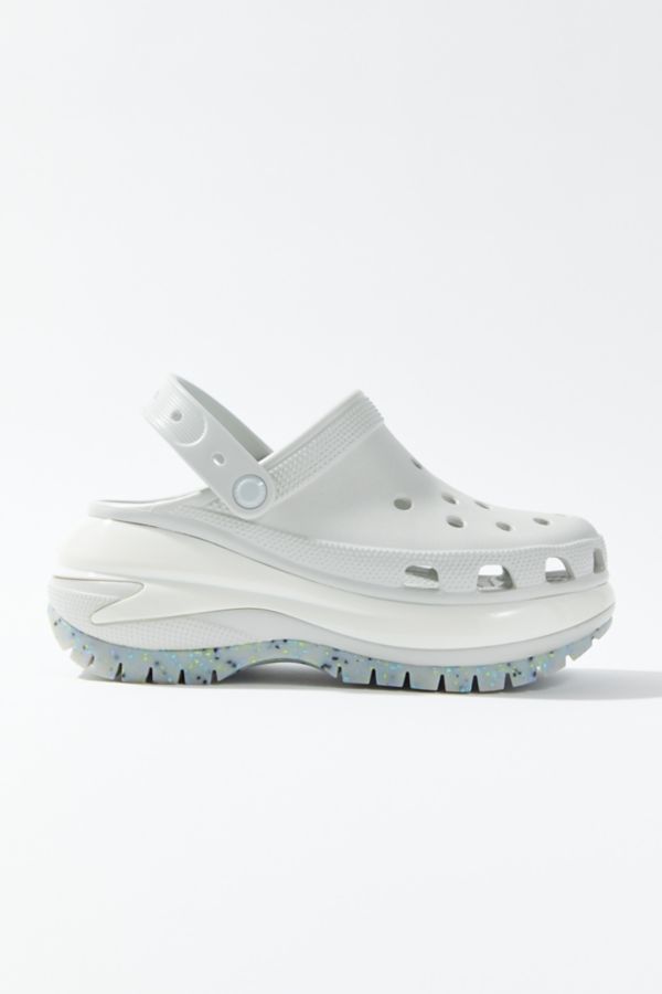 Slide View: 1: Sabot classique Mega Crush Crocs