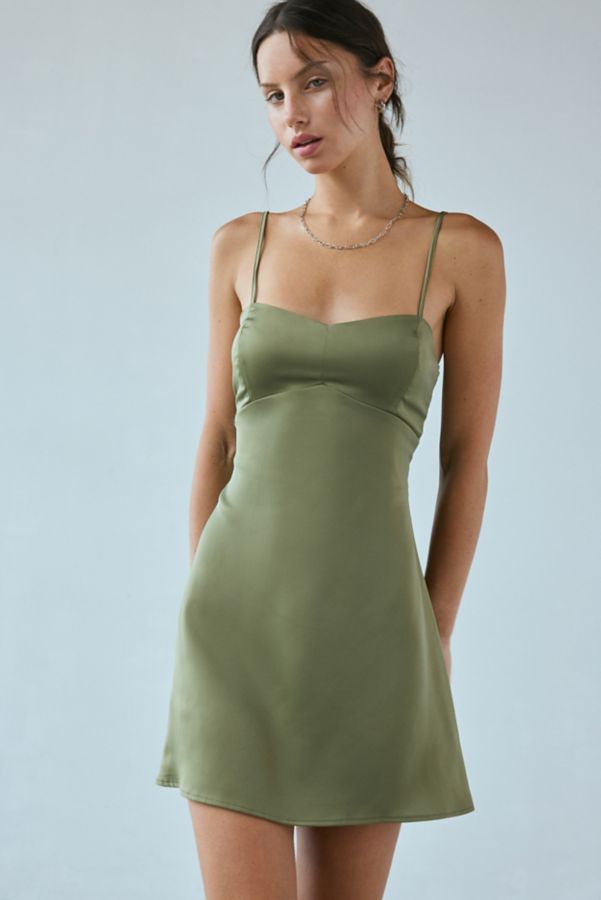 Slide View: 2: UO Bella Bow-Back Satin Mini Dress