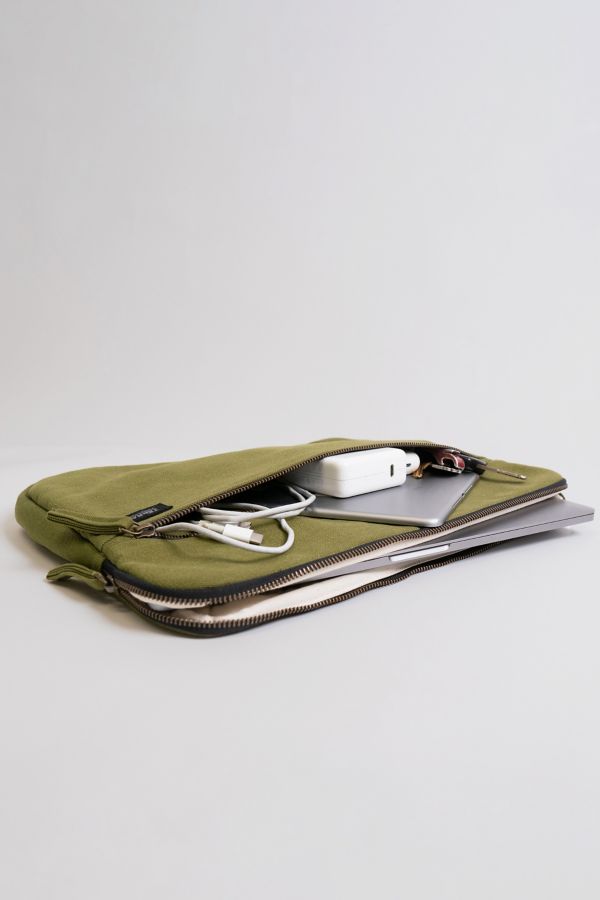 Slide View: 2: Terra Thread 15" Organic Cotton Canvas Laptop Sleeve