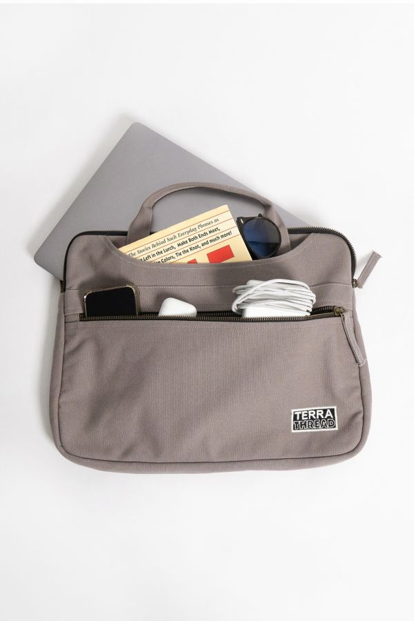 Slide View: 2: Terra Thread Organic Cotton Canvas Laptop Case