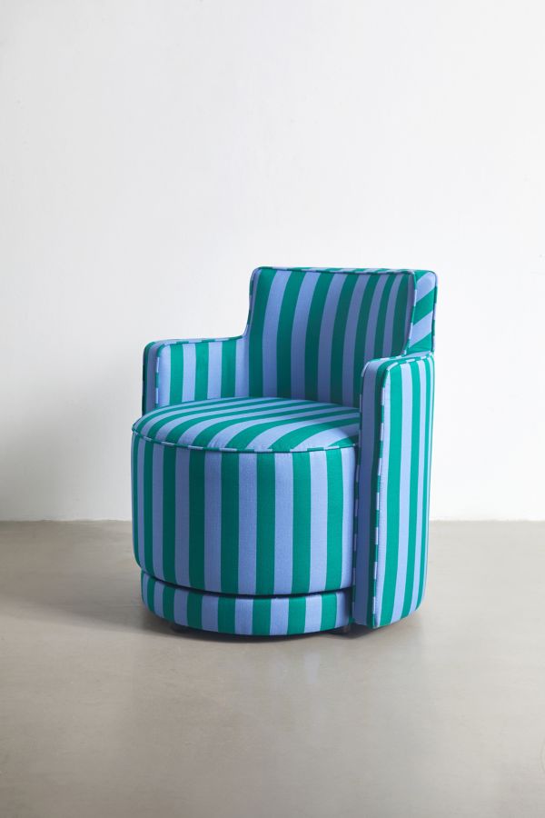 Slide View: 3: Rhea Chair