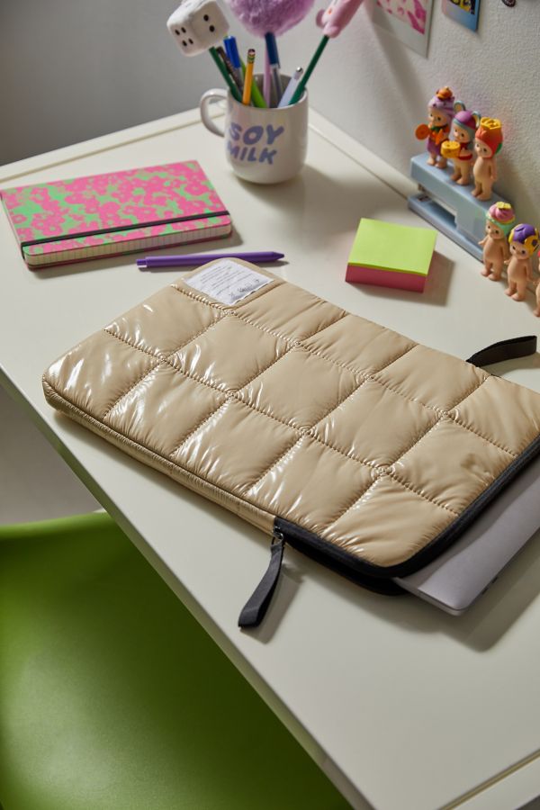 Slide View: 1: UO Puffer Laptop Sleeve