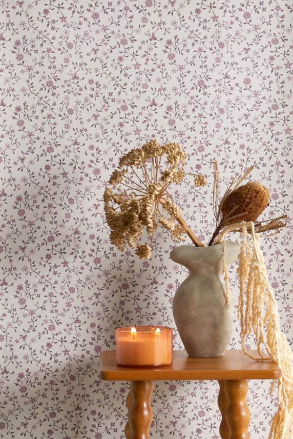 Slide View: 2: UO Home Clarissa Floral Vine Removable Wallpaper